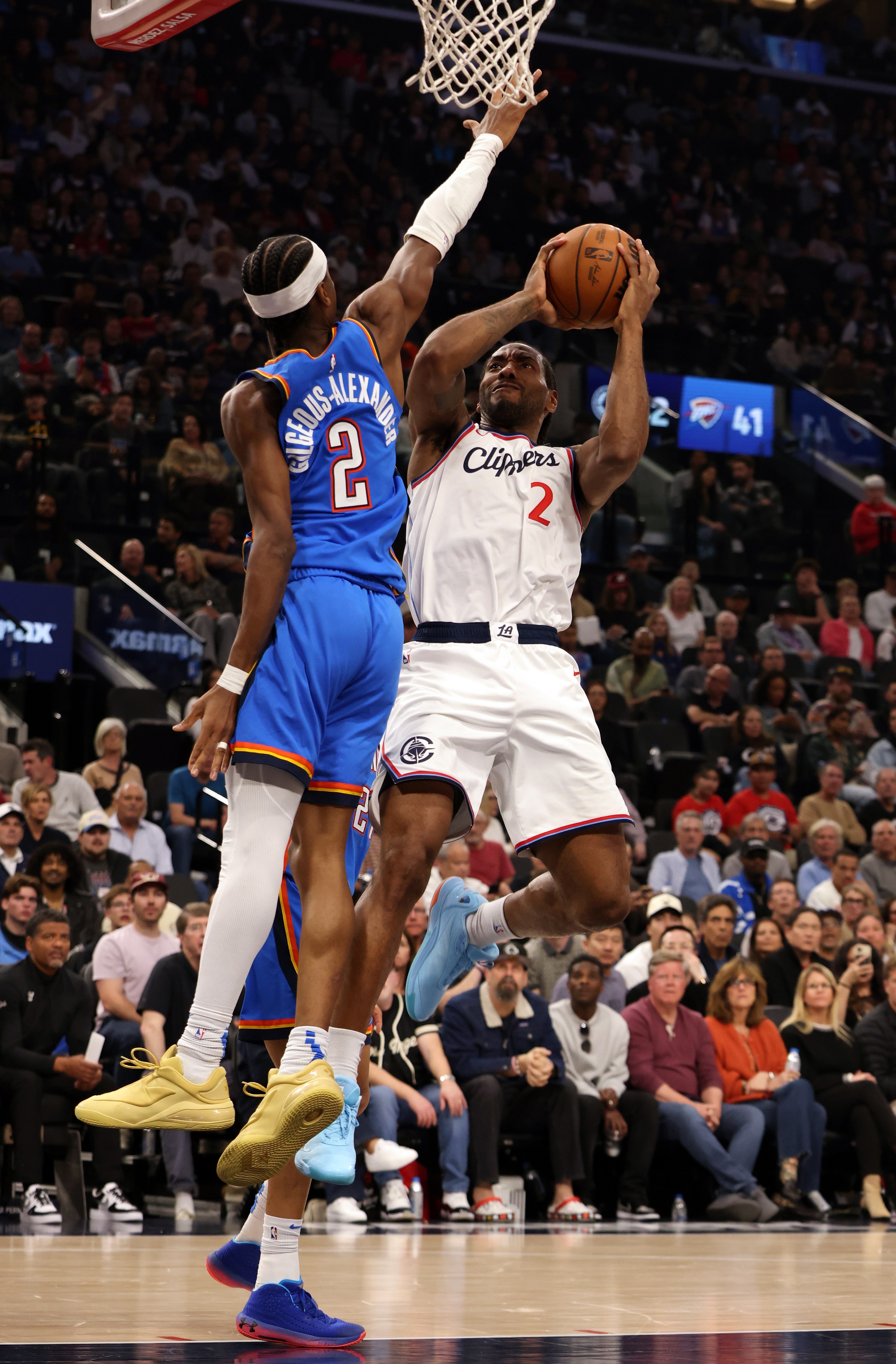 本赛季15场比赛区间场均30+且命中率50/40/90%的球员：小卡、SGA